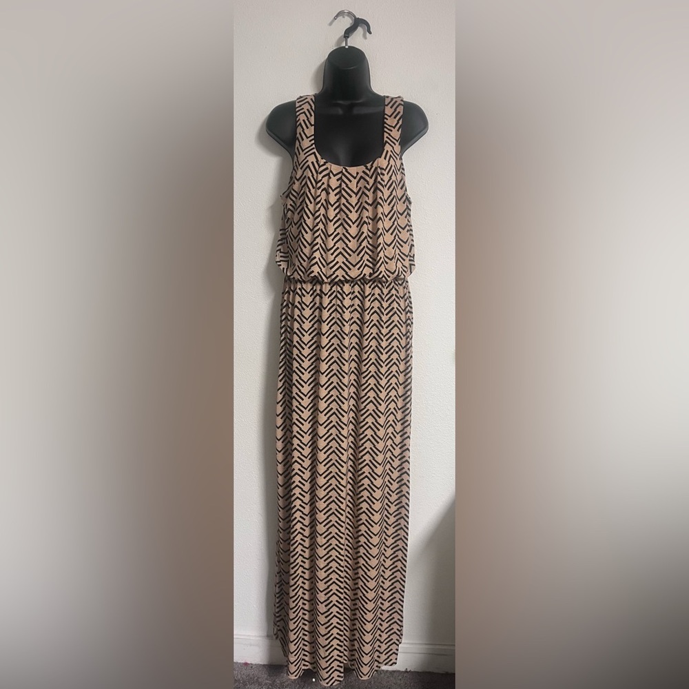 Trixxi Black and Tan Maxi Dress
